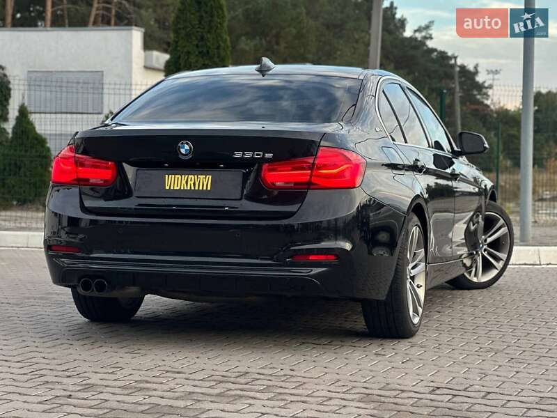 Седан BMW 3 Series 2017 в Киеве