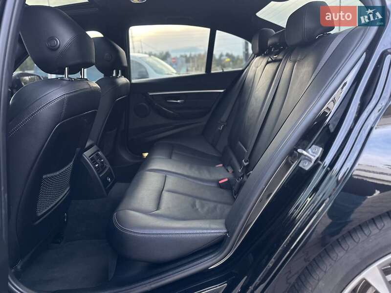 Седан BMW 3 Series 2017 в Киеве