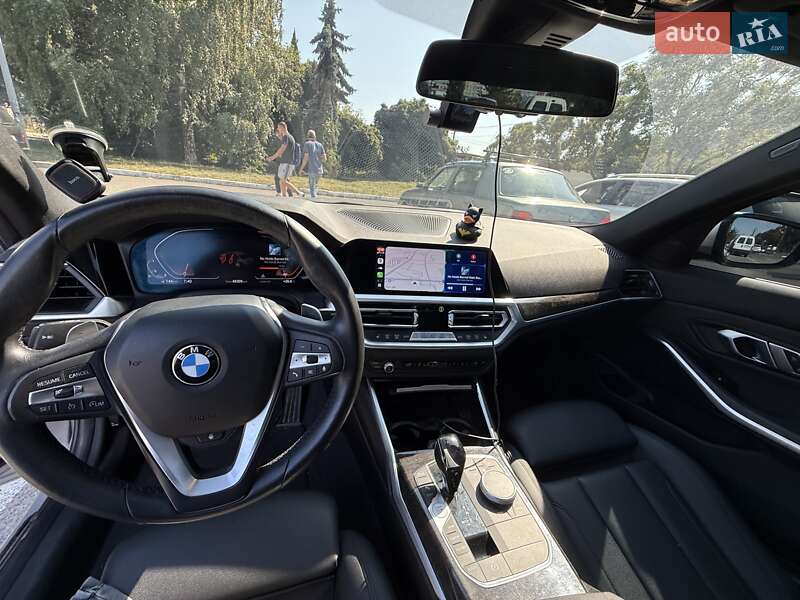 Седан BMW 3 Series 2019 в Ивано-Франковске