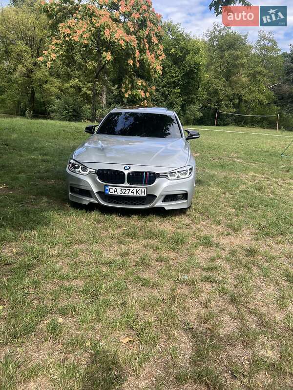 Седан BMW 3 Series 2018 в Ужгороді