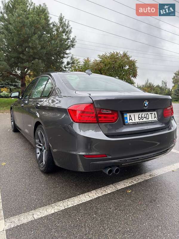 Седан BMW 3 Series 2012 в Вышгороде