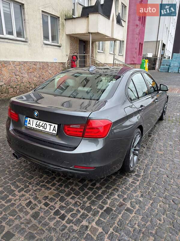 Седан BMW 3 Series 2012 в Вышгороде