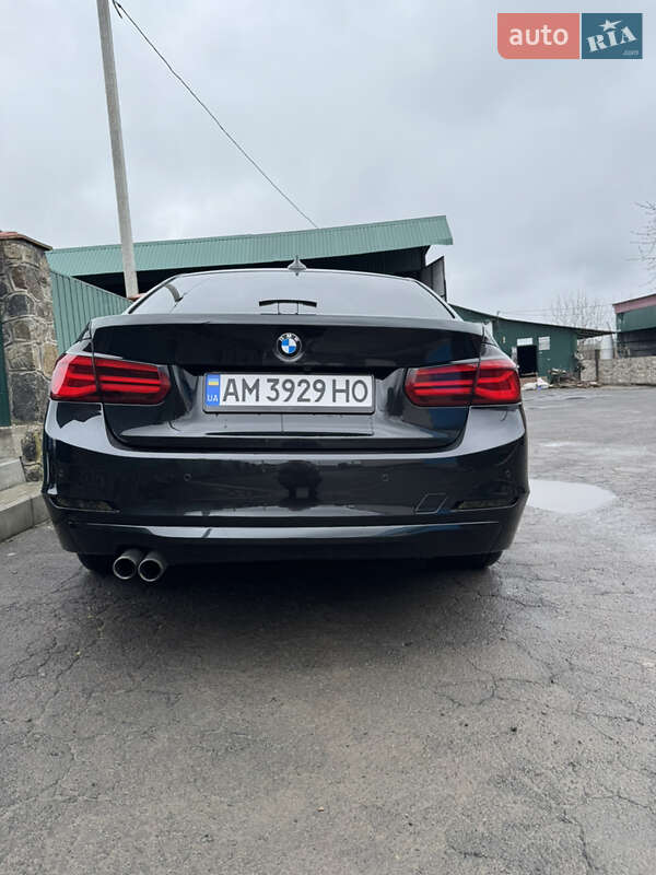 Седан BMW 3 Series 2016 в Гайвороні