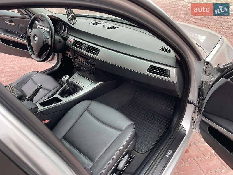 Универсал BMW 3 Series 2005 в Ровно фото 12 Универсал BMW 3 Series 2005 в Ровно