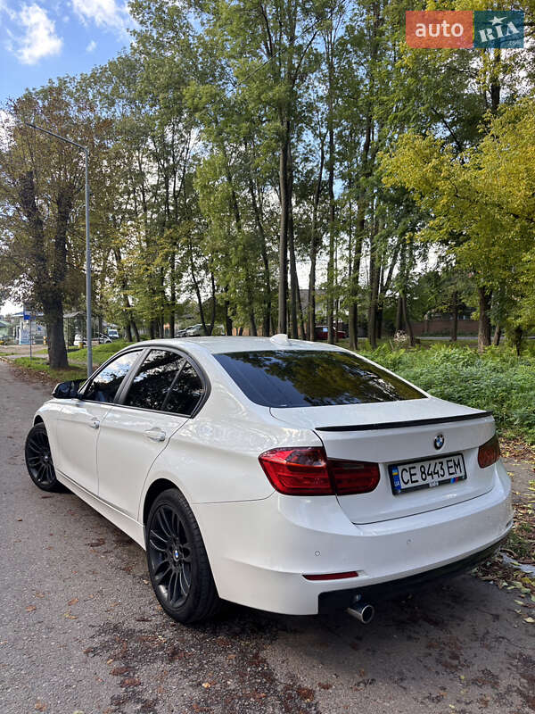 Седан BMW 3 Series 2012 в Черновцах