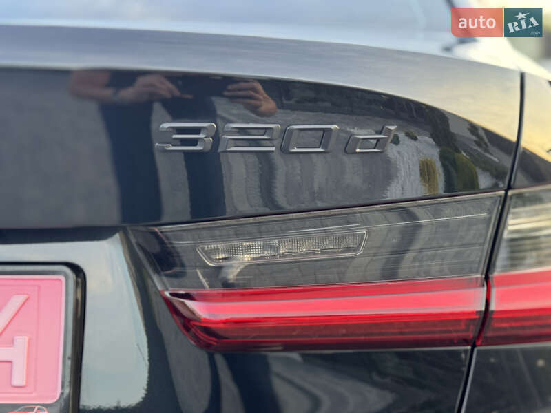 Седан BMW 3 Series 2020 в Львове