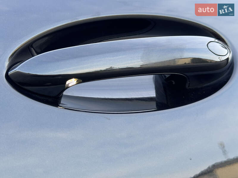 Седан BMW 3 Series 2020 в Львове