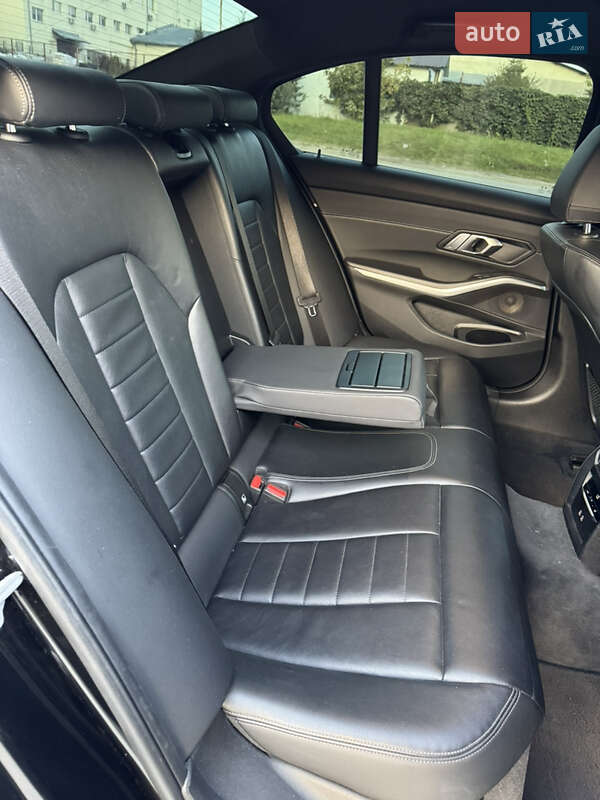 Седан BMW 3 Series 2020 в Львове