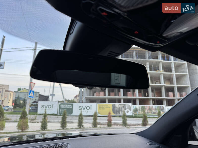 Седан BMW 3 Series 2020 в Львове