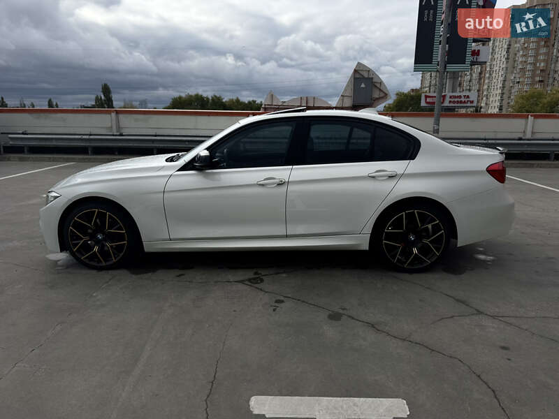 Седан BMW 3 Series 2016 в Києві