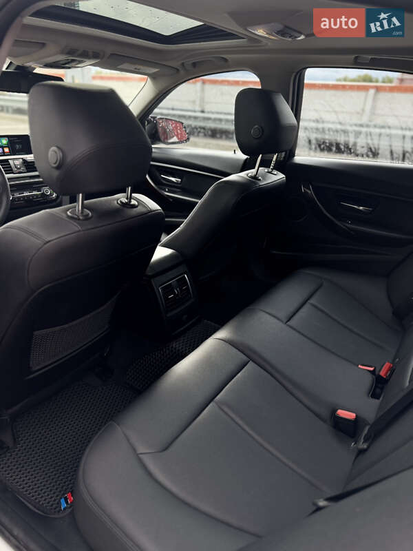 Седан BMW 3 Series 2016 в Києві