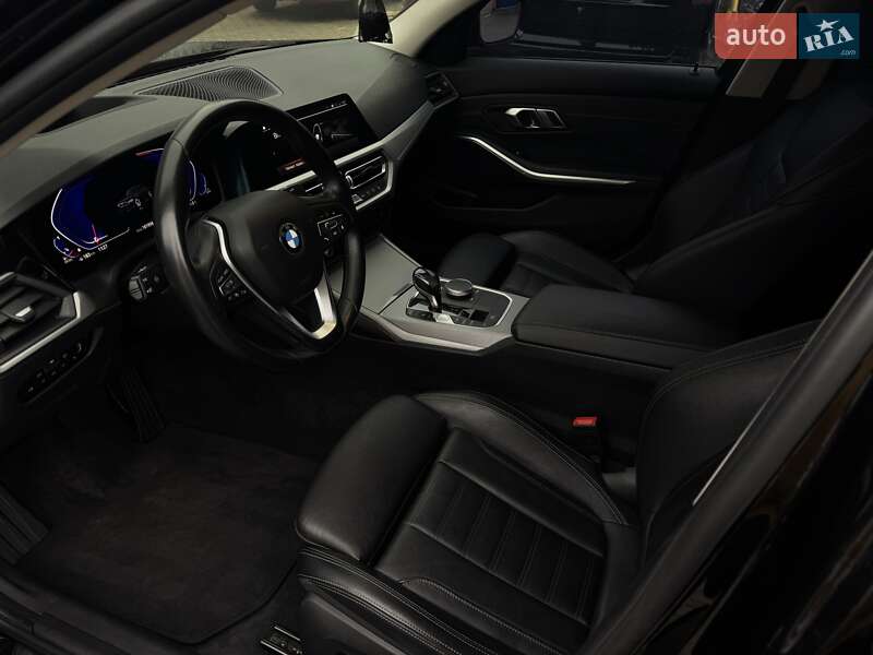 Седан BMW 3 Series 2019 в Одессе