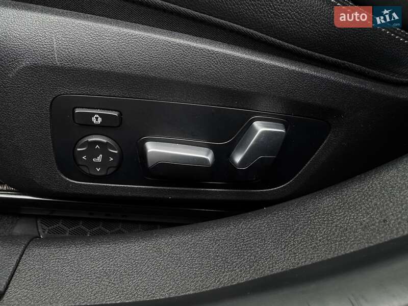 Седан BMW 3 Series 2019 в Одессе