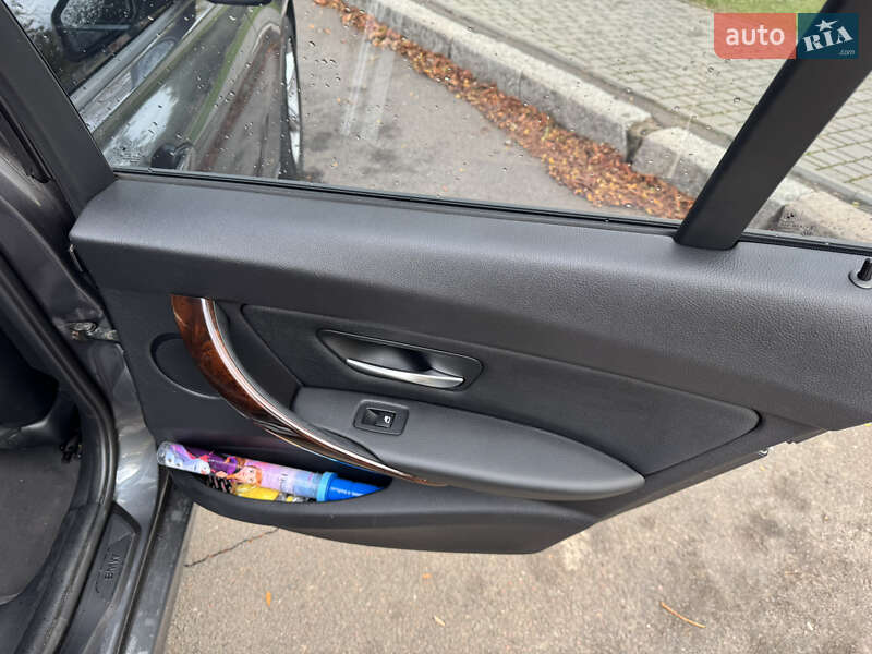 Седан BMW 3 Series 2013 в Николаеве фото 10 Седан BMW 3 Series 2013 в Николаеве