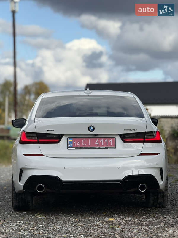 Седан BMW 3 Series 2019 в Самборе