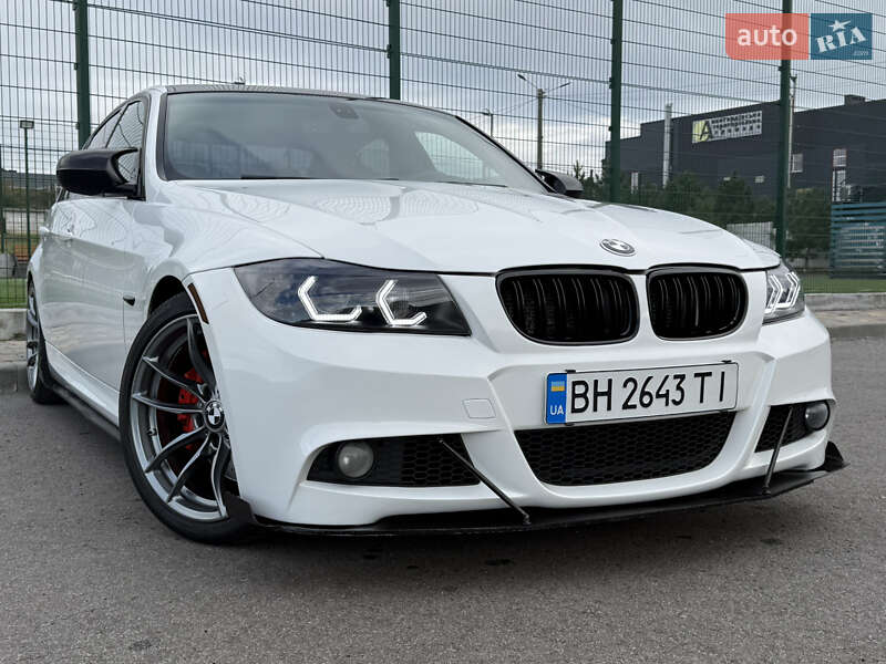 Седан BMW 3 Series 2010 в Одессе