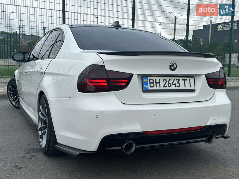 Седан BMW 3 Series 2010 в Одессе