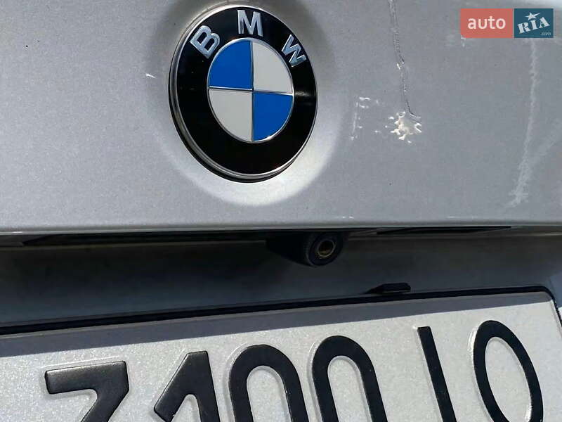 Седан BMW 3 Series 2017 в Киеве