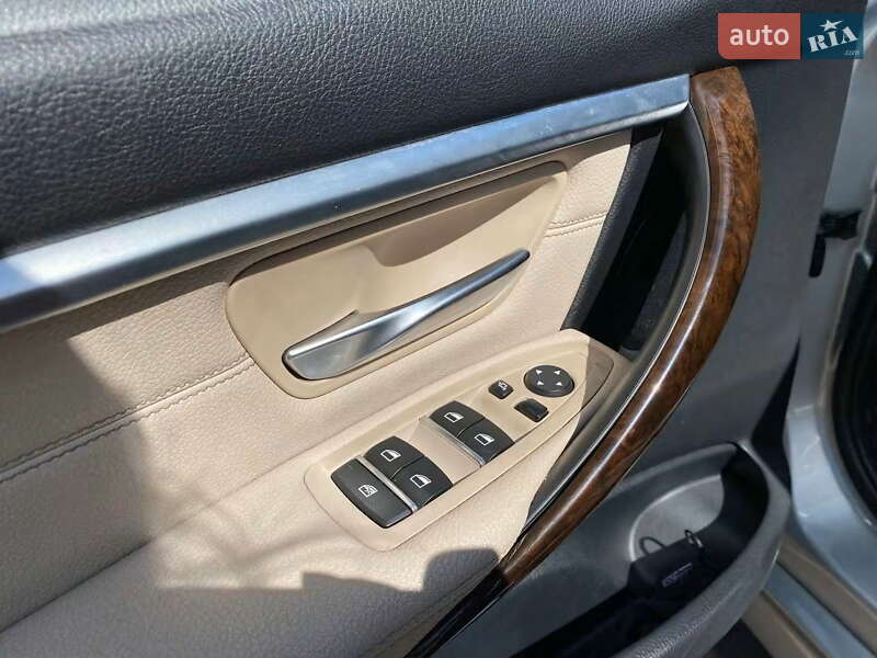 Седан BMW 3 Series 2017 в Киеве