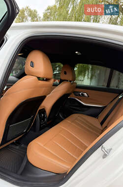 Седан BMW 3 Series 2020 в 