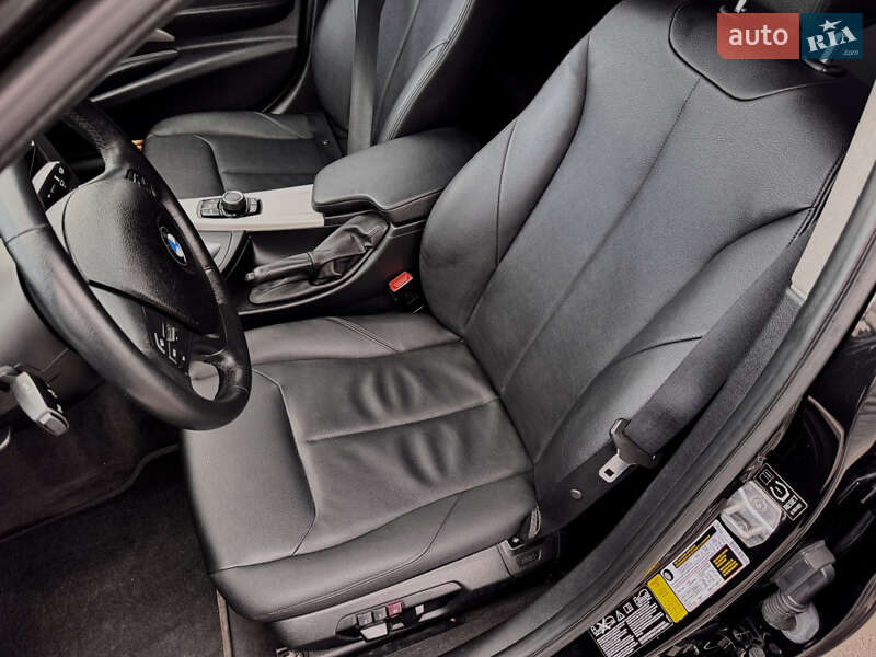 Седан BMW 3 Series 2014 в Львові
