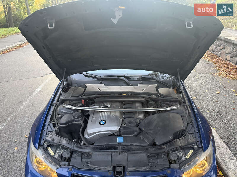 Седан BMW 3 Series 2006 в Киеве
