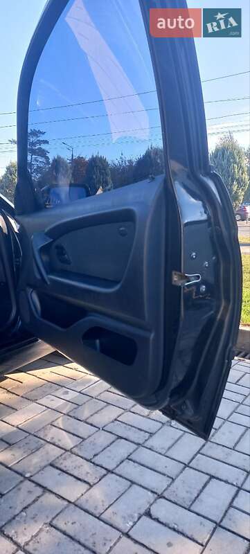 Купе BMW 3 Series 2003 в Дніпрі