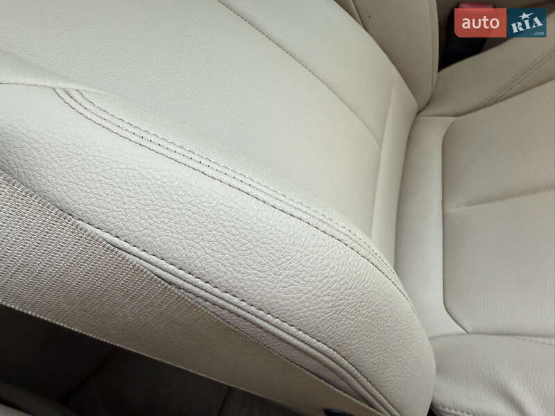 Седан BMW 3 Series 2015 в Днепре