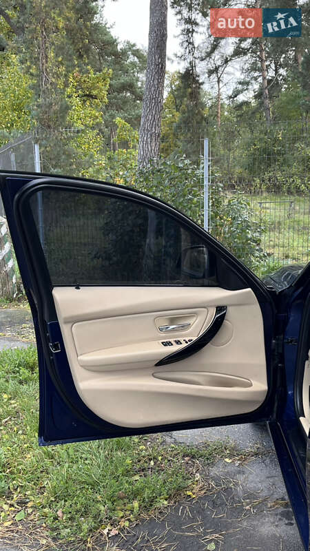 Седан BMW 3 Series 2015 в Виннице