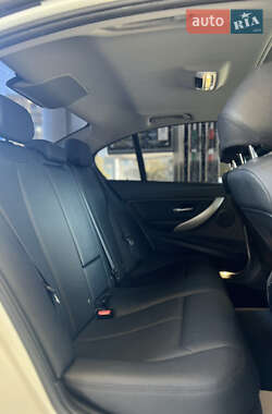 Седан BMW 3 Series 2013 в 