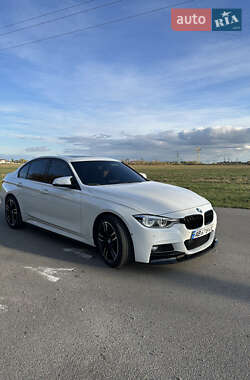 Седан BMW 3 Series 2015 в  фото 4 Седан BMW 3 Series 2015 в