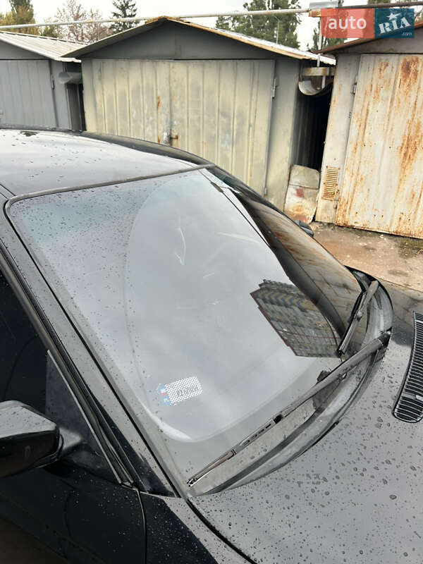 Седан BMW 3 Series 2002 в Киеве