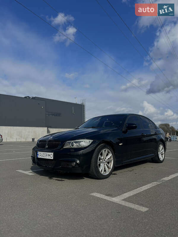Седан BMW 3 Series 2009 в Киеве
