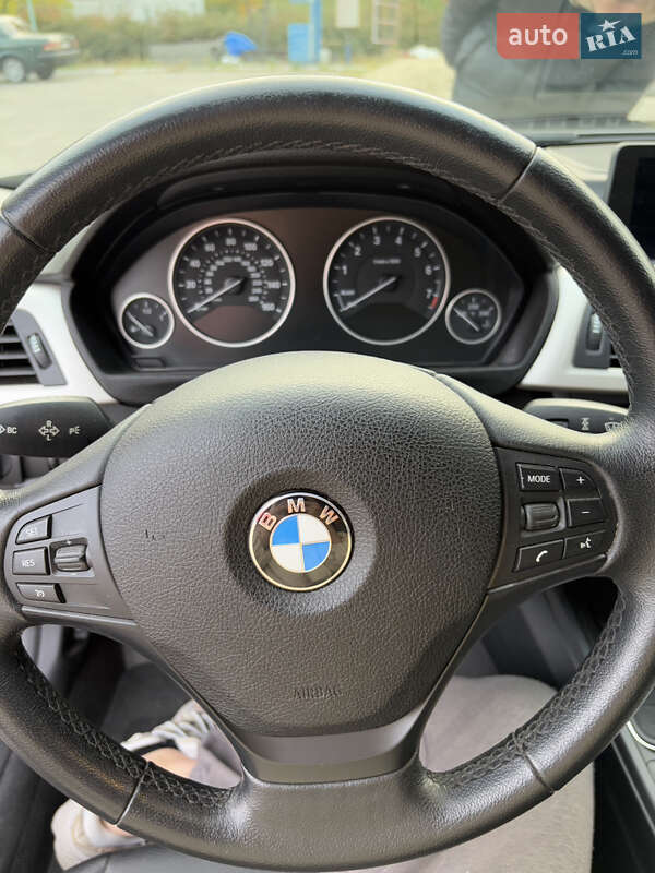 Седан BMW 3 Series 2015 в Днепре