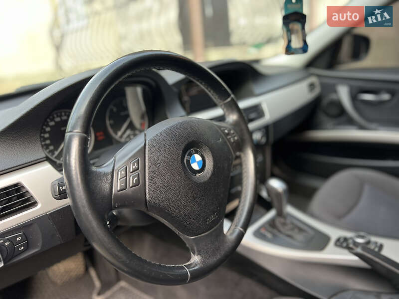 Универсал BMW 3 Series 2010 в Городке фото 19 Универсал BMW 3 Series 2010 в Городке