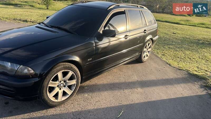 Універсал BMW 3 Series 2001 в Первомайську