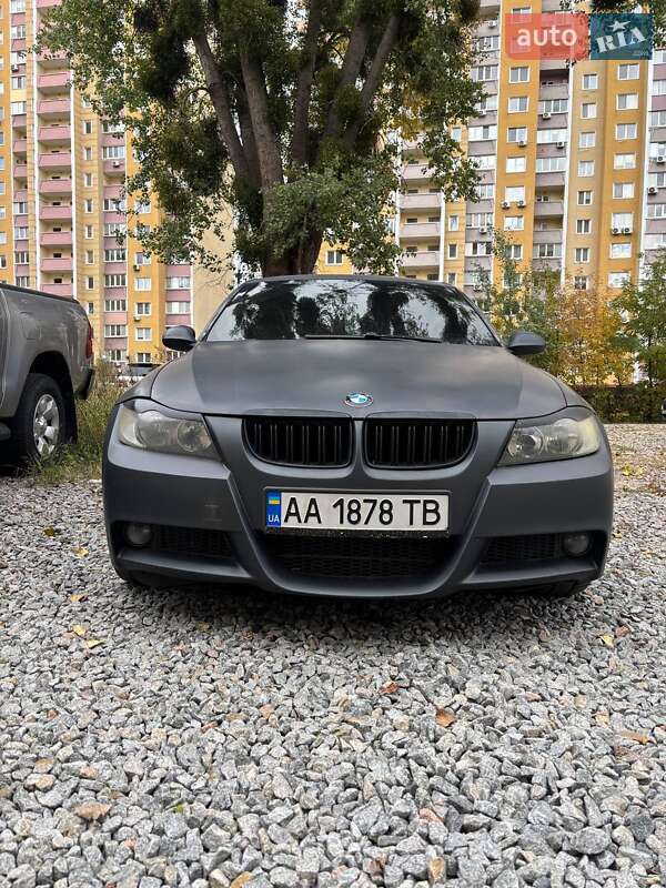 BMW 3 Series 2005