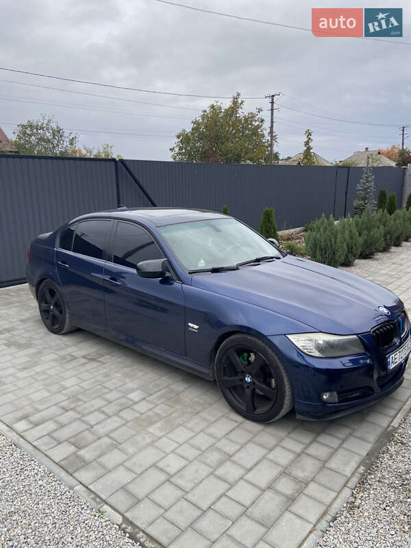 Седан BMW 3 Series 2010 в Новомосковске фото 5 Седан BMW 3 Series 2010 в Новомосковске
