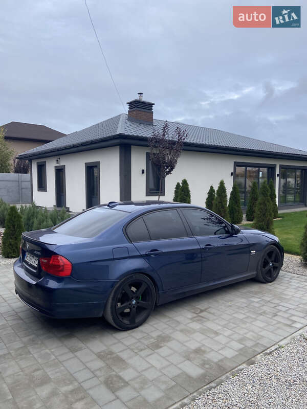 Седан BMW 3 Series 2010 в Новомосковске фото 7 Седан BMW 3 Series 2010 в Новомосковске