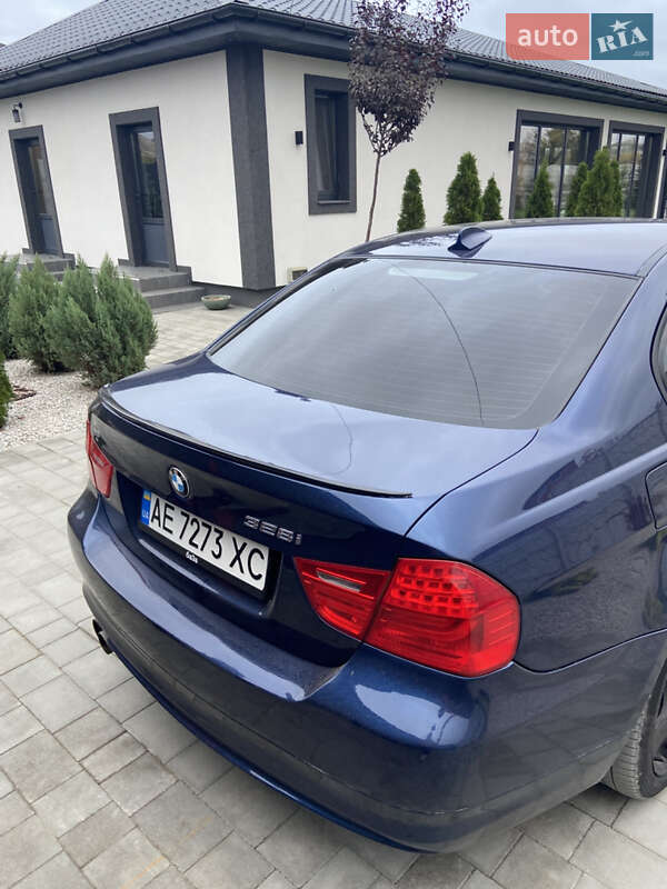 Седан BMW 3 Series 2010 в Новомосковске фото 16 Седан BMW 3 Series 2010 в Новомосковске