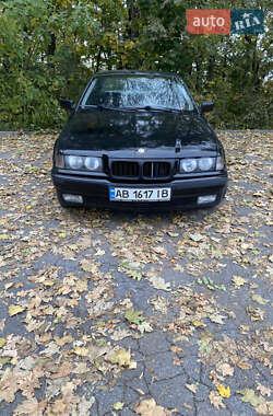 Седан BMW 3 Series 1995 в Виннице