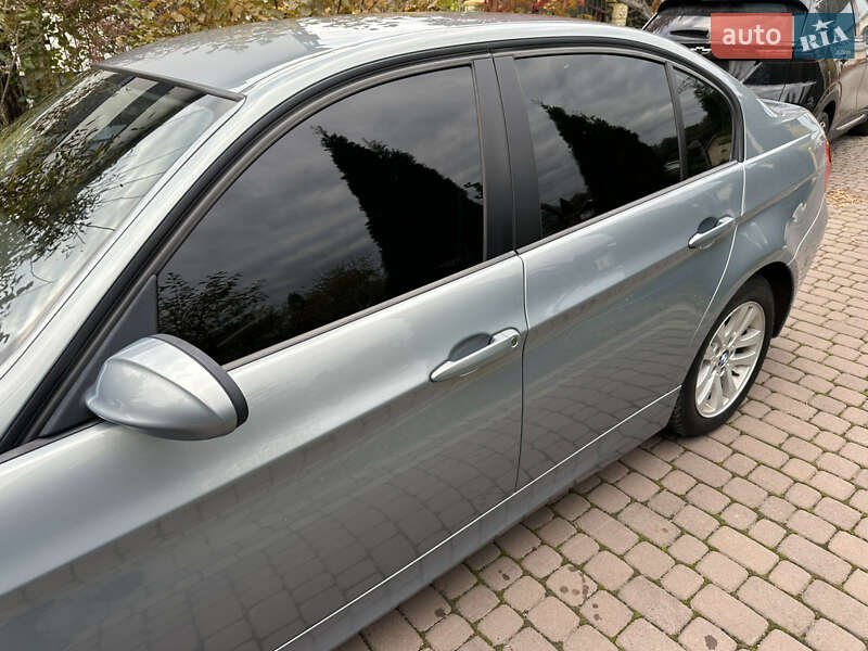 Седан BMW 3 Series 2007 в Львове