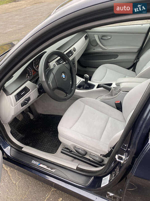 Седан BMW 3 Series 2005 в Балті фото 10 Седан BMW 3 Series 2005 в Балті