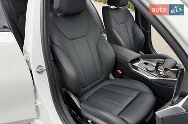 Седан BMW 3 Series 2019 в 