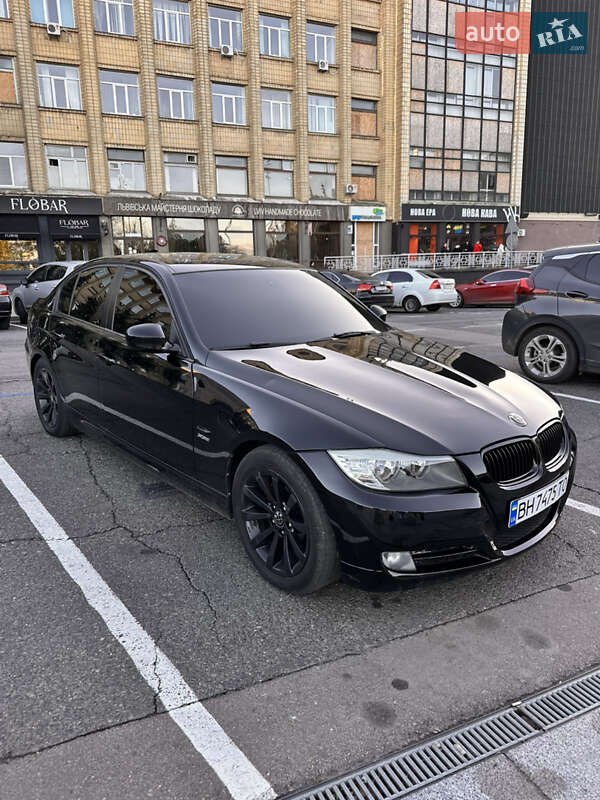 Седан BMW 3 Series 2010 в Николаеве