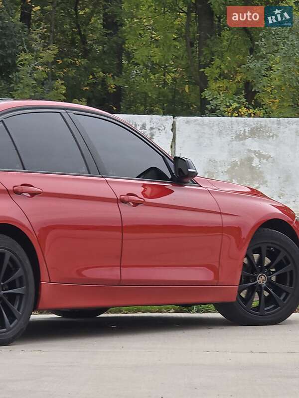 Седан BMW 3 Series 2016 в Луцке