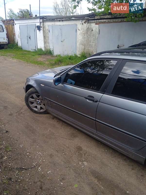 Универсал BMW 3 Series 2004 в Коростене