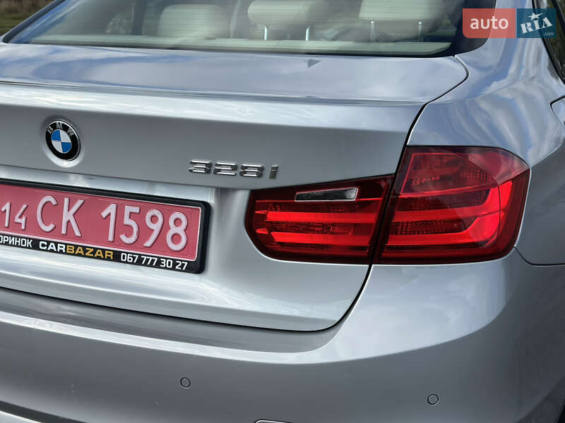 Седан BMW 3 Series 2013 в Львове