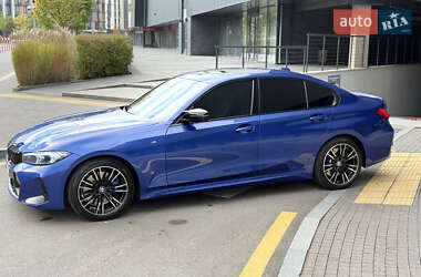 Седан BMW 3 Series 2023 в 