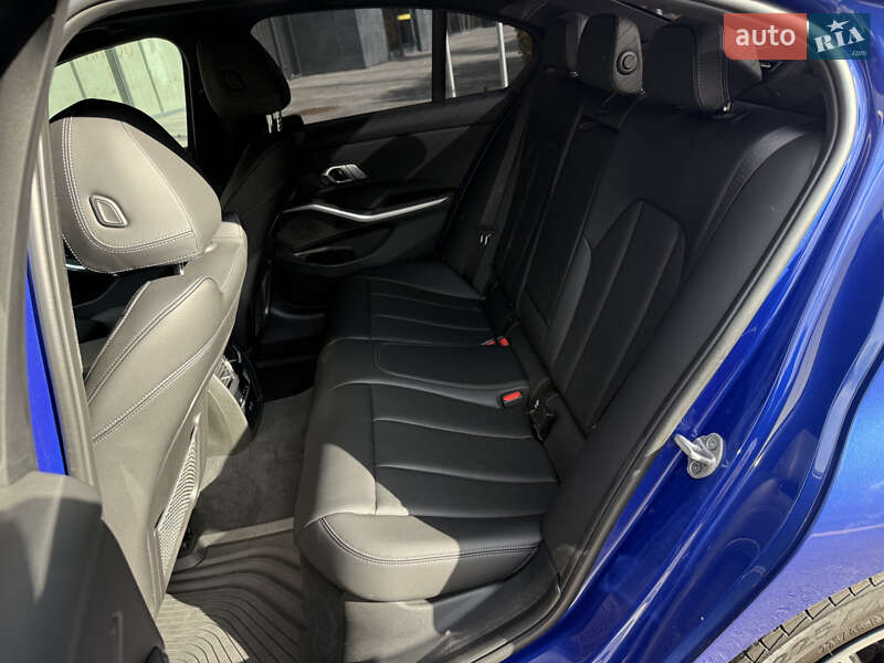 Седан BMW 3 Series 2023 в Києві